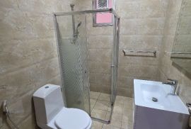 للايجار دور ارضي السلام 