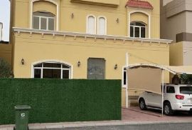 للبيع بيت في جابر الأحمد قطعة 2