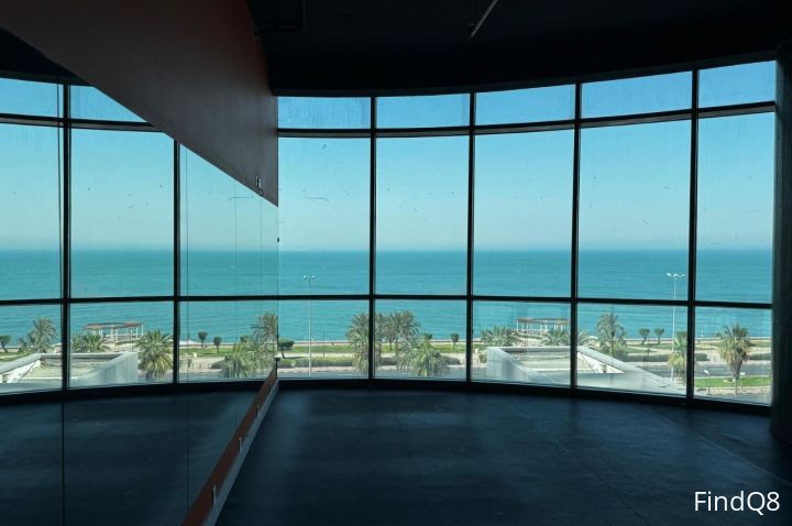 Office for rent in Salmiya, Area 251 sq.m