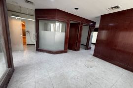 For rent office 190 m - 4 licenes in sharq- 