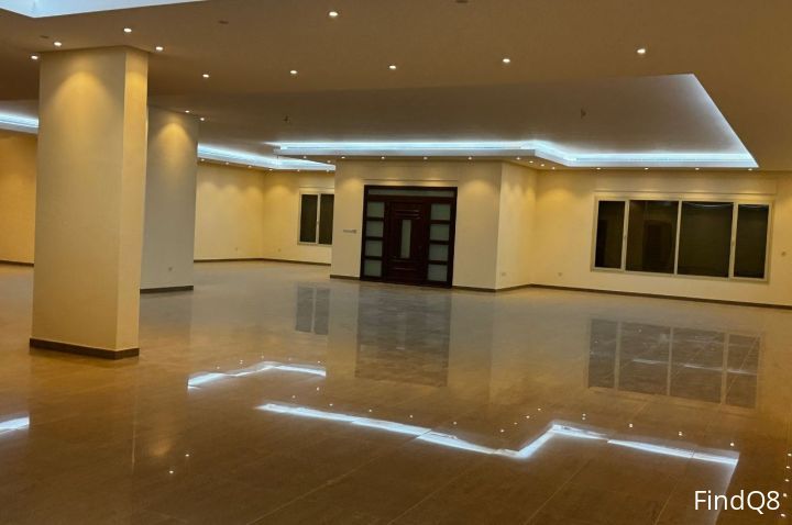 villa for rent in Jabriya 750 sqm