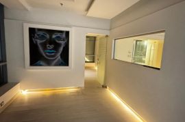 Luxurious Office for Rent - East Full Floor