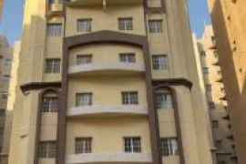 للبيع عمارة في الفحيحيل قطعة 8 مساحة 800 متر 