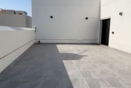 للايجار في المسايل شقة  دوبلكس مع روف كبير