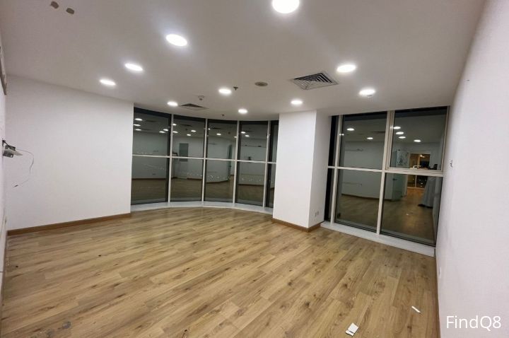 For rent samall office in al-sharq 2 licenes