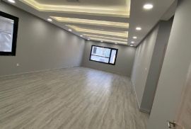 للإيجار في أبو فطيرة دور أول كامل فخم مع بلكونه